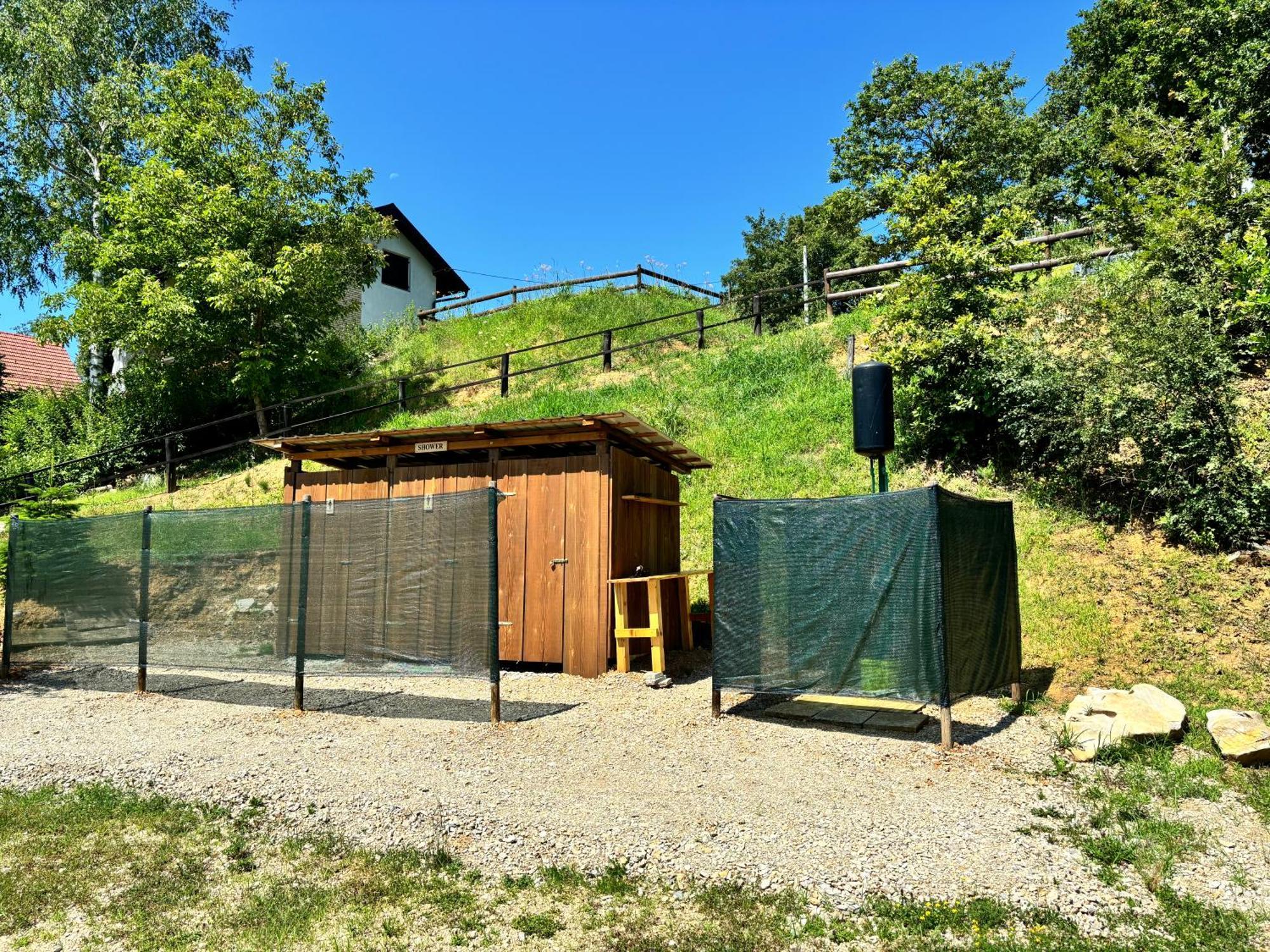 Green River - Robinzonski Kamp Otel Duga Resa Dış mekan fotoğraf